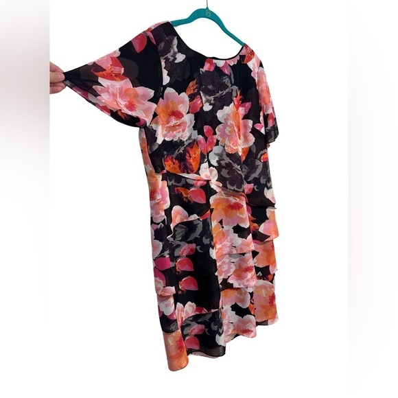 Ignite Evenings Size 18 Black Pink Floral Short Sleeve Flutter Layered Dress - Picture 5 of 15
